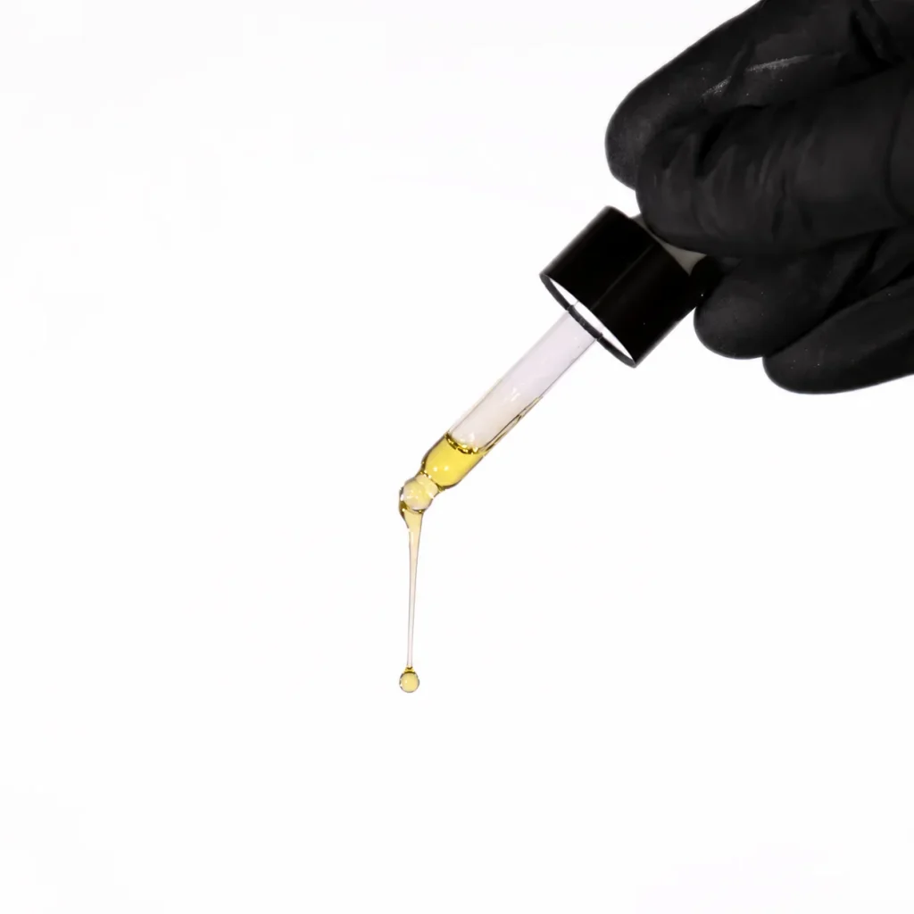 Textura del aceite de CBD en el gotero